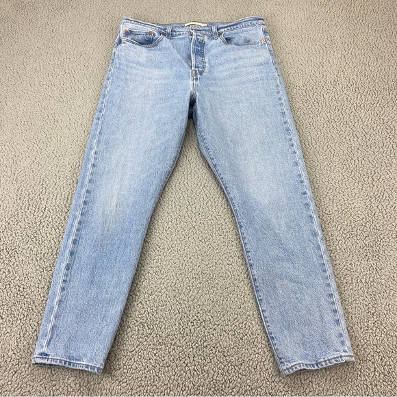 Levi's Premium Women's Wedgie Icon Fit Ankle in Tango Light Jeans  |  Size:  W32 - Picture 2 of 16